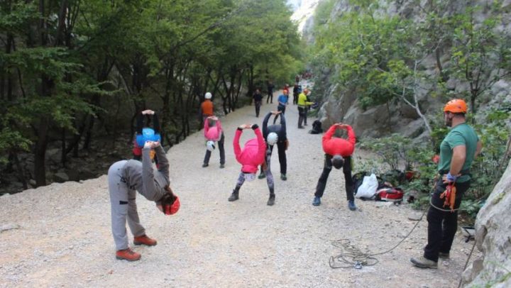 Treking-yoga-Paklenica-Adhara-Mountain-fit-ayurveda